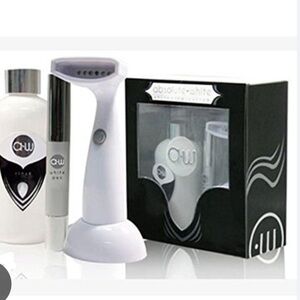 NWT Absolute White Whitening System